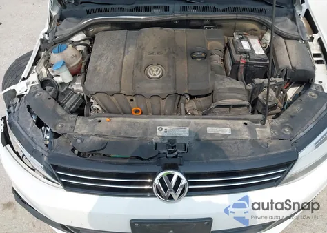 2013 Volkswagen Jetta 2.5L Sel z USA, uszkodzony, nr VIN 3VWLP7AJ2DM393752